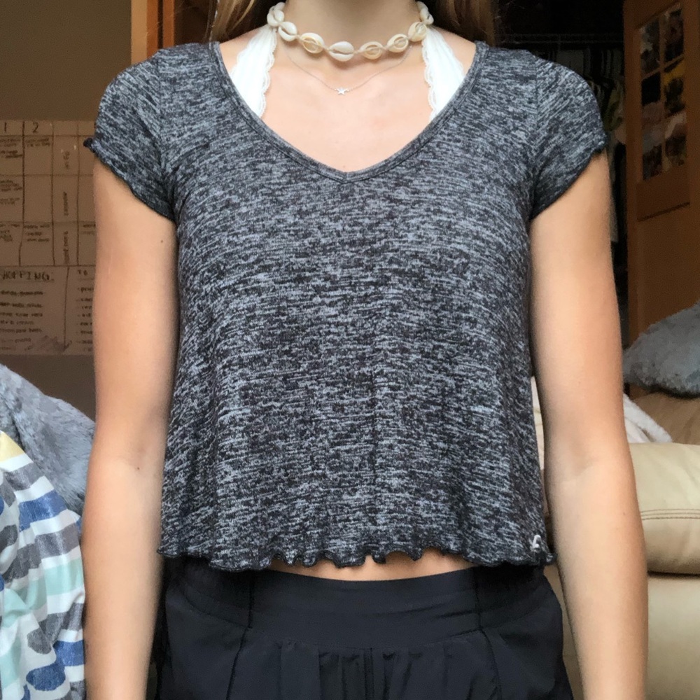ruffled v neck crop top